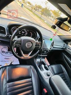 جيب جراند شيروكي